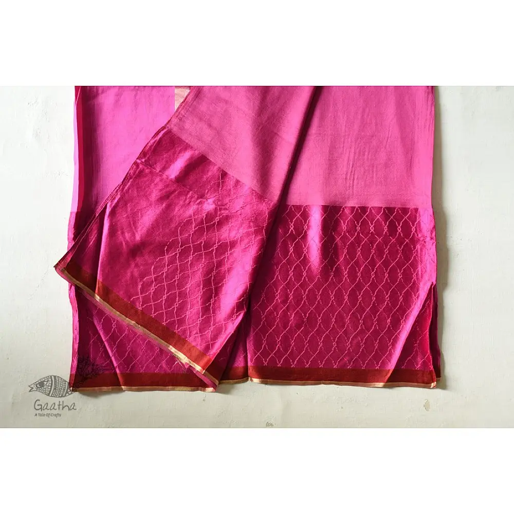 Buy Handwoven Banarasi Silk Rani Pink saree with zari border