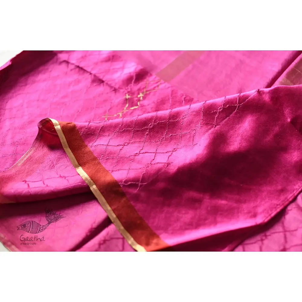 Buy Handwoven Banarasi Silk Rani Pink saree with zari border