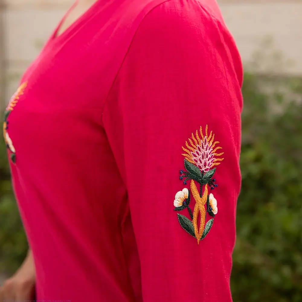 shop Hand Embroidered Chanderi Kurta Set with Organza Dupatta
