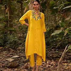 Advaya . अद्वया | Hand Embroidered Chanderi Kurta Set (Set of 2)