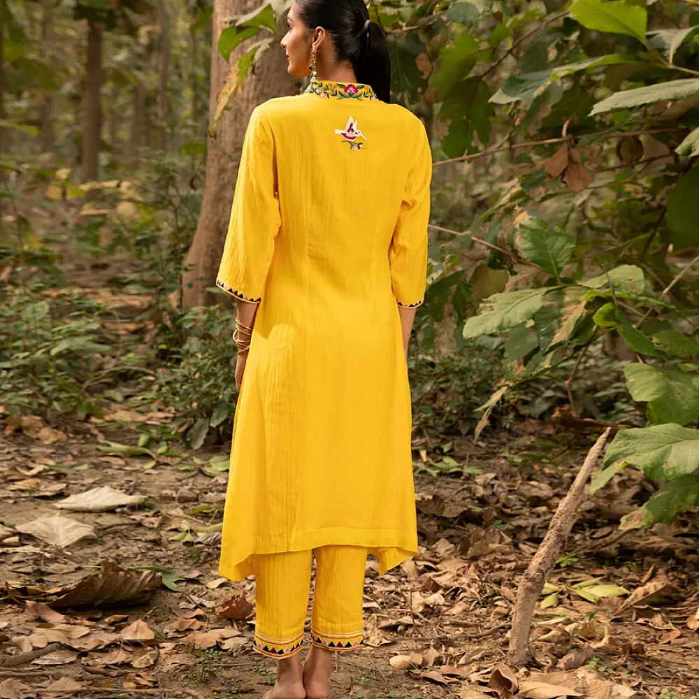 shop Hand Embroidered Chanderi Kurta Set (Set of 2)