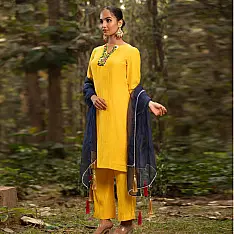 Advaya . अद्वया | Hand Embroidered Chanderi Silk Kurta Set with Organza Dupatta (Set of 3)