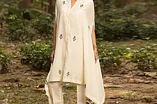 Advaya . अद्वया | Hand Embroidered Chanderi Kaftan with Pant (Set of 2)