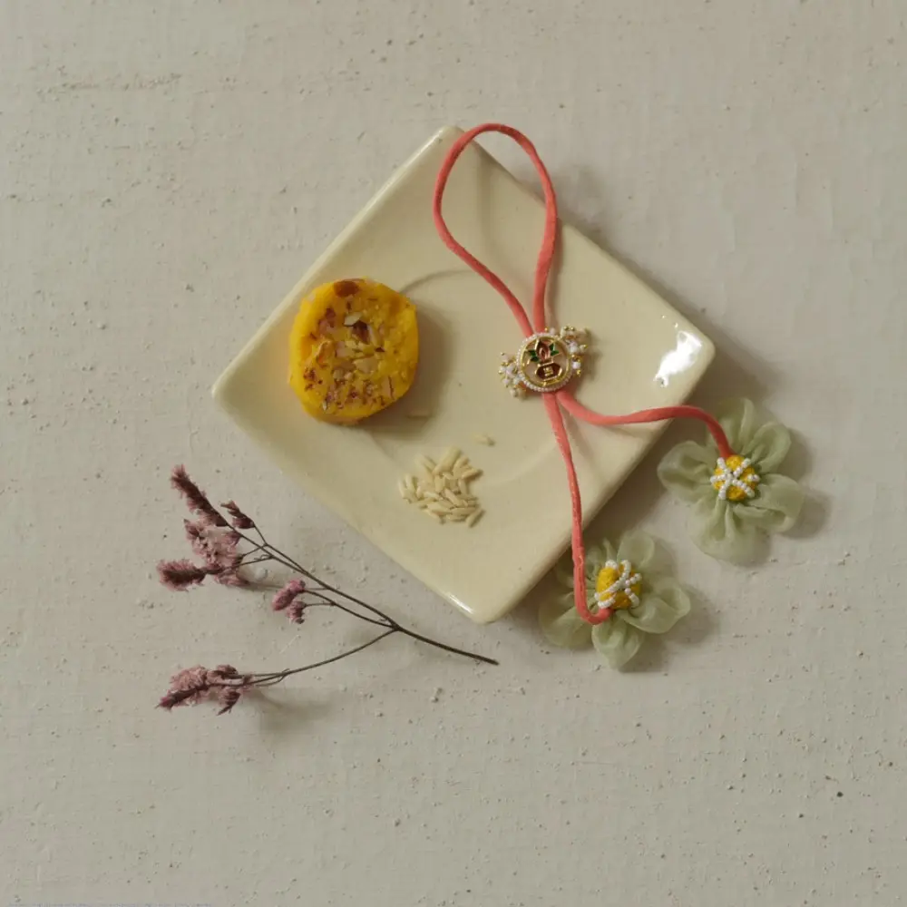 Shop Kundan Rakhi Set For Bhai & Bhabhi