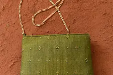 Dots & weaves ✣ Tangaliya Clutch - Mehndi Green
