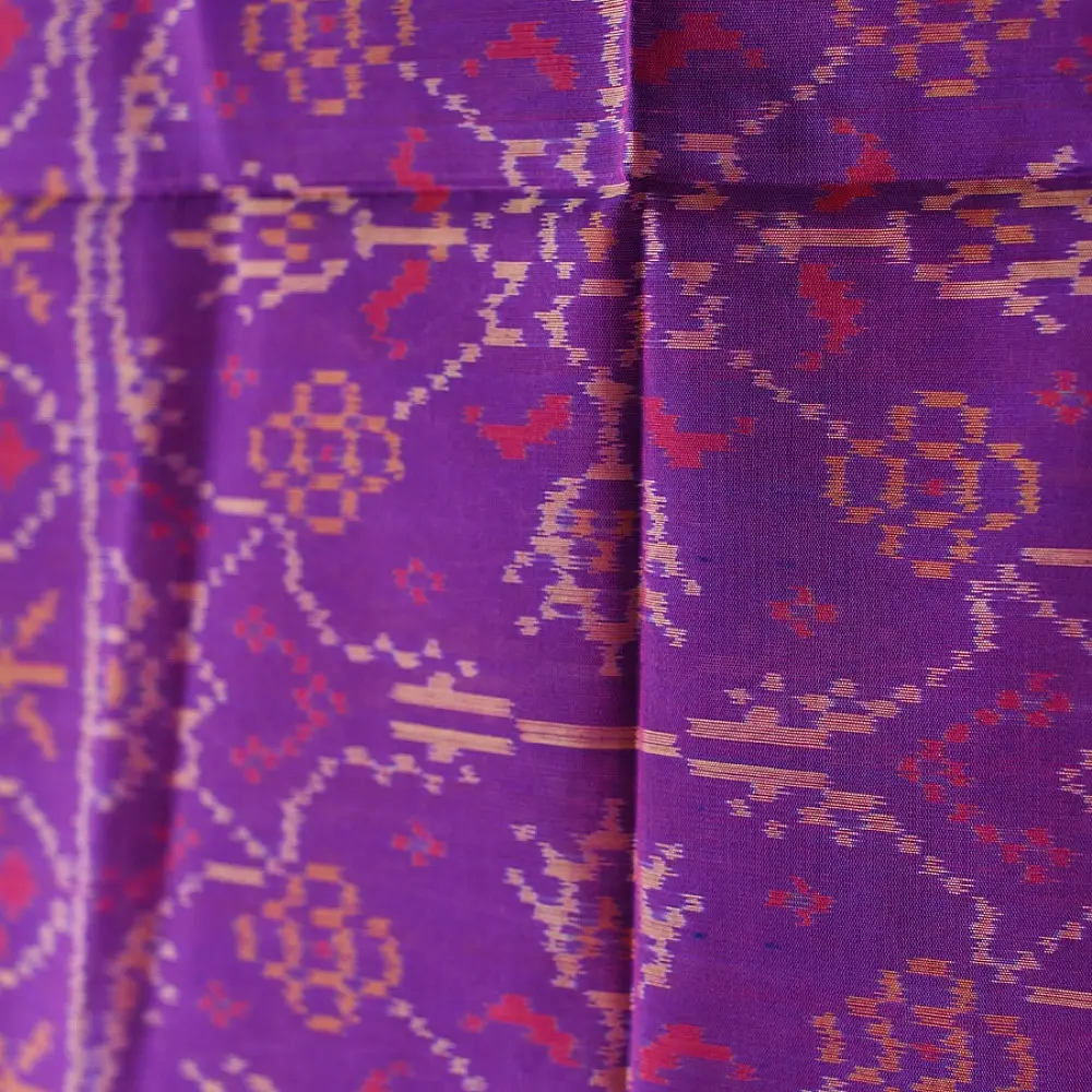 Purple Patola silk stole with traditional geometric pattern
