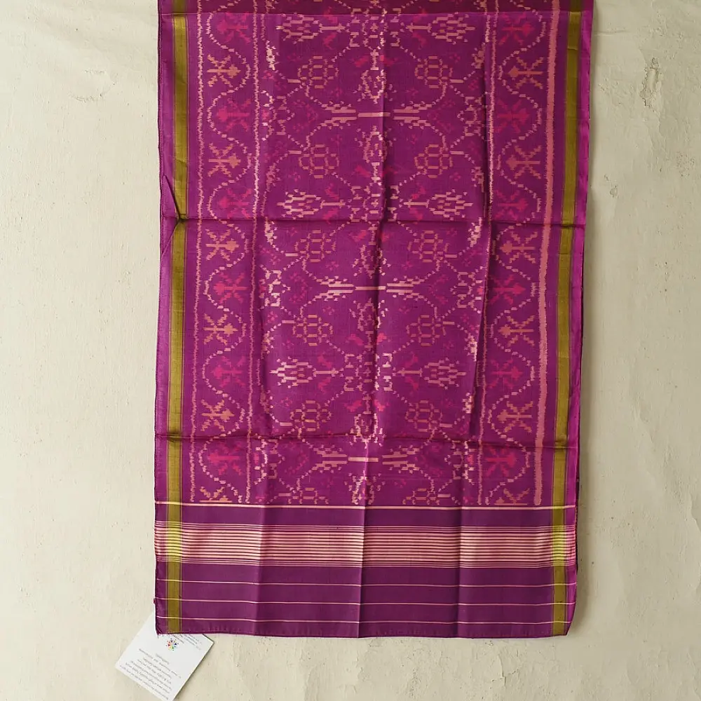Magenta traditional Patola pure silk stole with geometric motifs