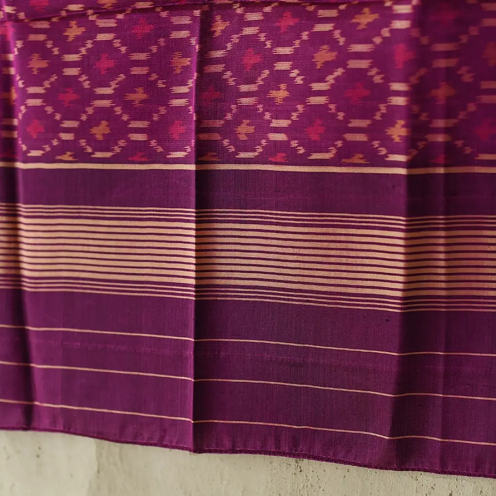 Magenta Patola pure silk stole with button design