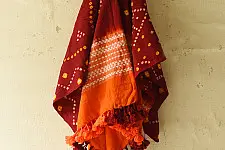 Winter's Call ❁ Tie & Dyed | Kutchi Bhujodi Weaving - Bandhani ( Tie-dyed ) Woolen Shawl - Maroon