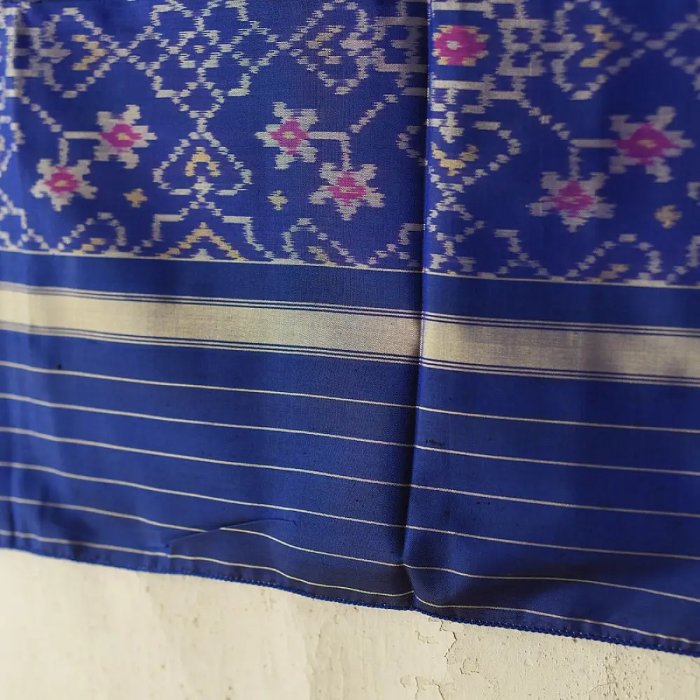 shop pure silk patola ikat dupatta - Dark Blue Navratna