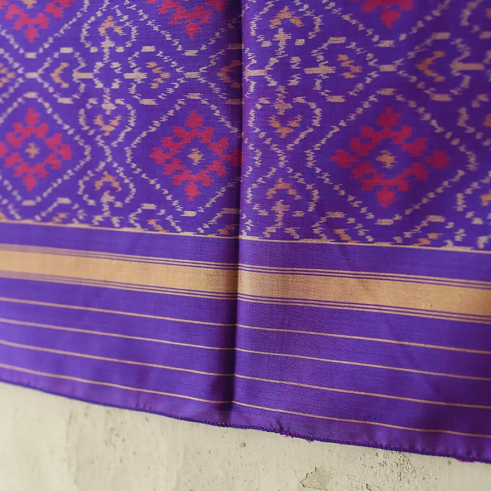 shop pure silk patola ikat dupatta - Purple Diamond Design