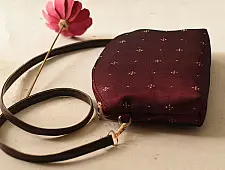 Dots & weaves | Tangaliya Sling Bag - Maroon