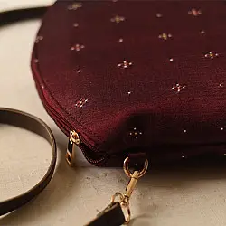 Dots & weaves | Tangaliya Sling Bag - Maroon
