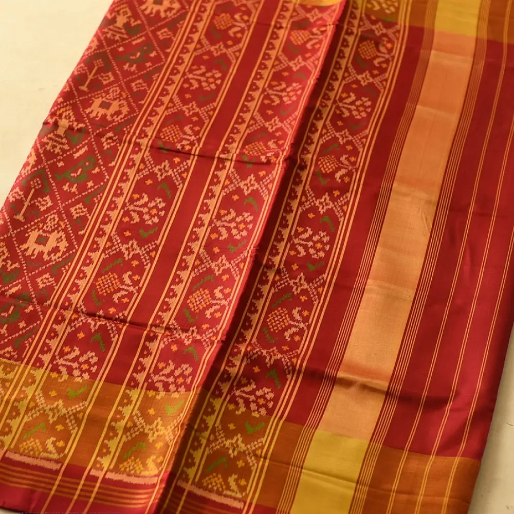 shop Handwoven Patola Silk Saree - Dark Red