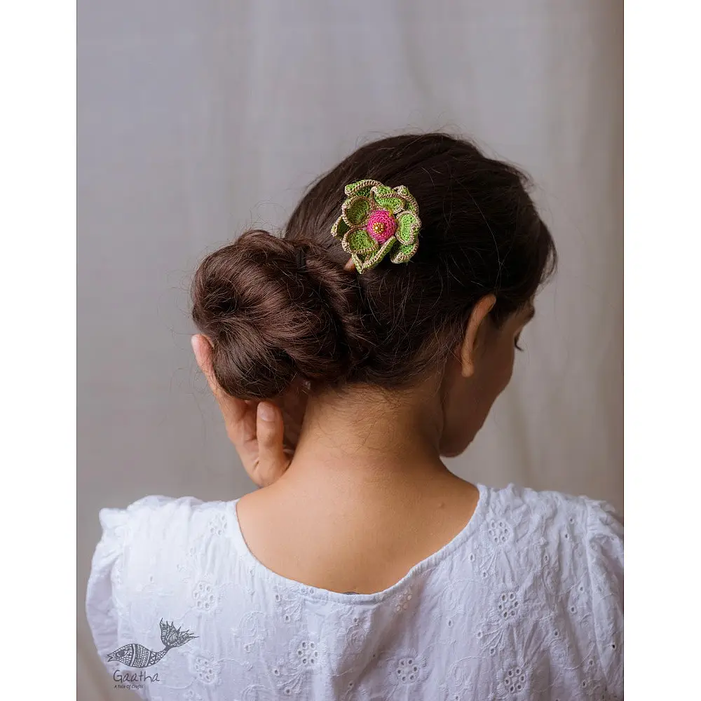 Crochet ✩  Hair Stick - Shimmer and Green Lotus 