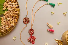Crochet Rakhi -⚬- Red Stone Crochet Rakhi & Lumba Set (Set of 2)