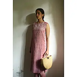 Tahzeeb . तहज़ीब | Handloom Cotton - Chikankari Embroidered Kurti in Hibiscus Red Color