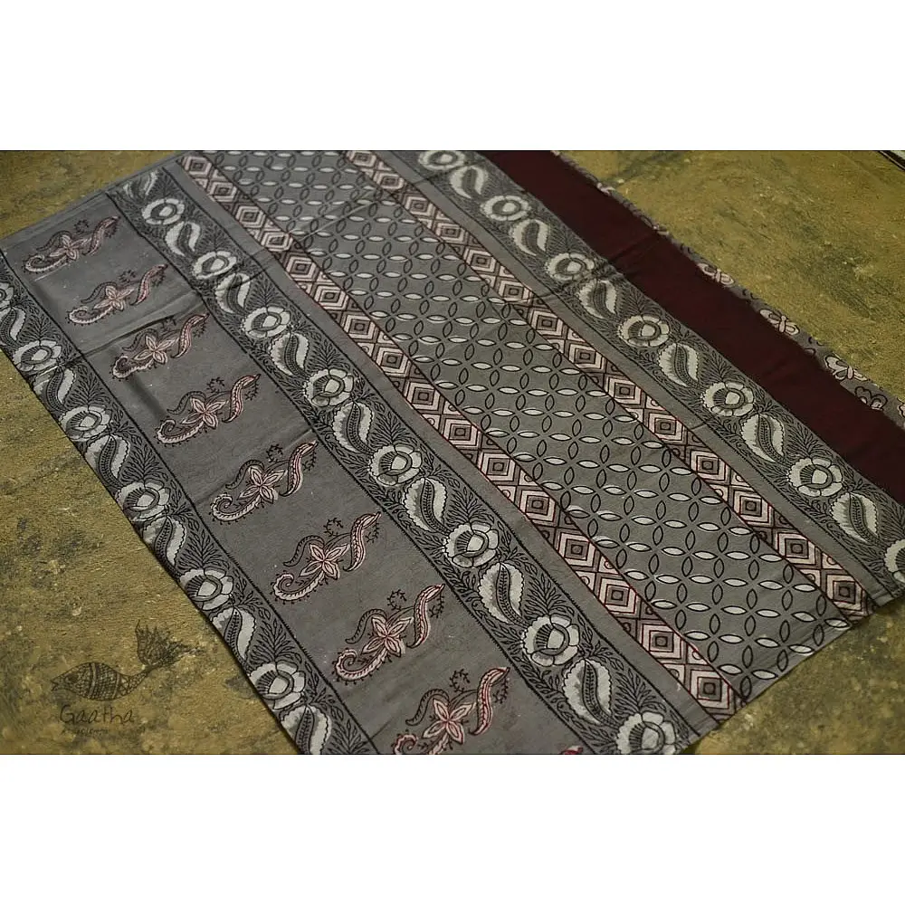 shop dabu hand block printed cotton saree - Butterfly motif 