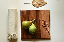 Wood & Wine - Wooden Trivet / Hot Pot Plate - Leaf