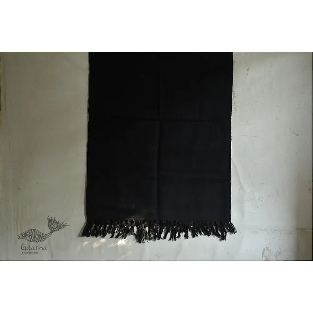 shop handwoven natural woolen stole from uttarakhand