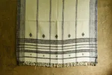 Salt Deserts of Kutch | Kutchi Bhujodi Hand-spun Raw Woollen Shawl - Cream Colour