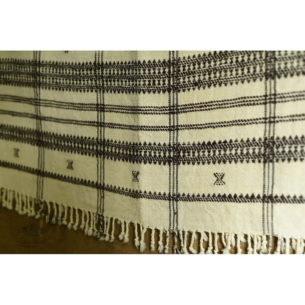 shop Kutchi Bhujodi Handspun Raw Woolen Shawl  - Cream Color