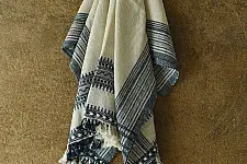 Salt Deserts of Kutch | Kutchi Bhujodi Hand-spun Raw Woollen Shawl - Off White
