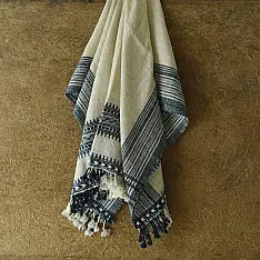 Salt Deserts of Kutch | Kutchi Bhujodi Hand-spun Raw Woollen Shawl - Off White