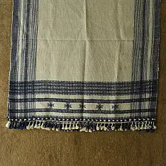 Salt Deserts of Kutch ☼ Bhujodi Handwoven Kutchi Raw Woolen off White Shawl