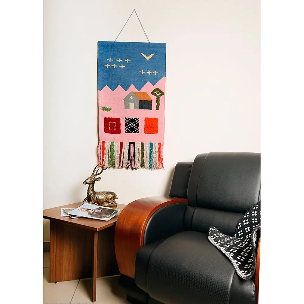 Cotton handwoven wall hanging - Hut & Box
