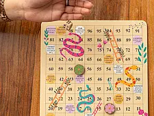 Gift Souvenirs | Snakes & Ladders