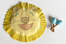Organic Cotton ★ New Born Gift Set (Lion Pillow + 2 Wooden Maracas) ★ 4 Organic Cotton ★ New Born Gift Set (Lion Pillow + 2 Wooden Maracas) ★ 4