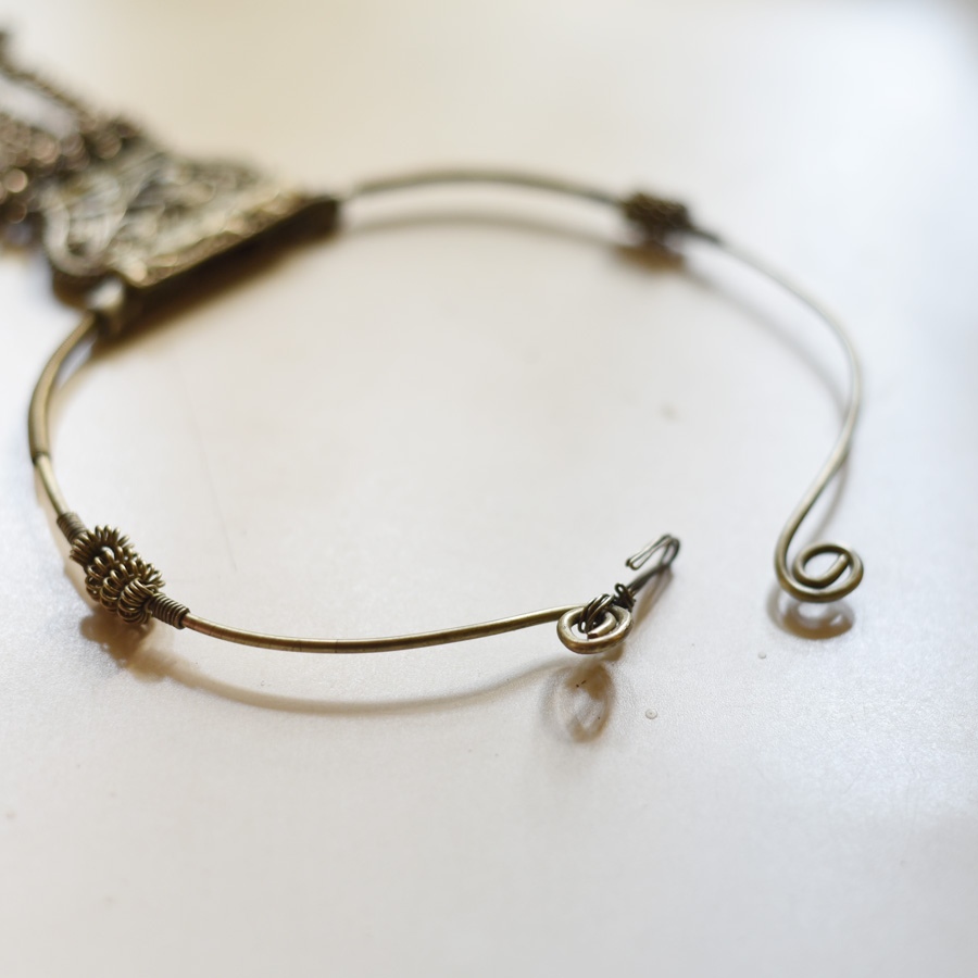 shop Handmade Vintage Jewelry - hansadi / Necklace 