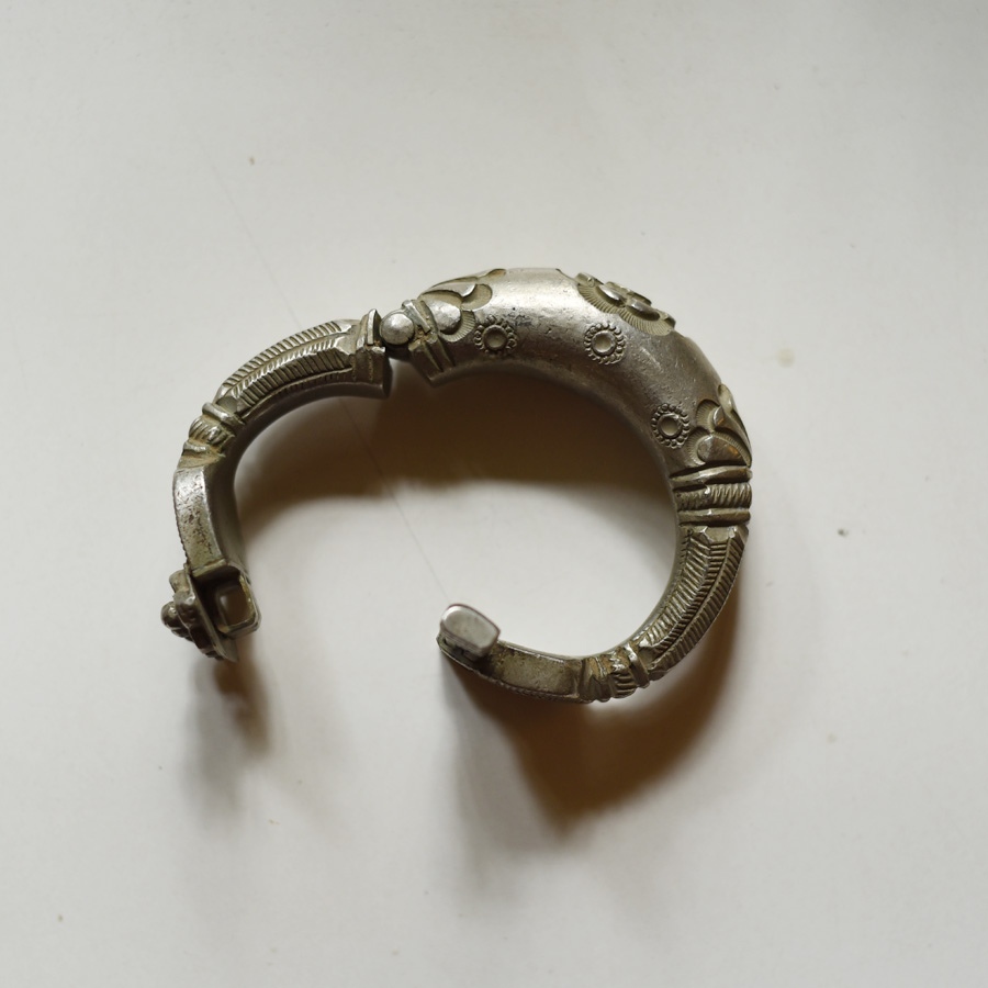 shop Handmade Vintage Jewelry - Jhaali Design Kada