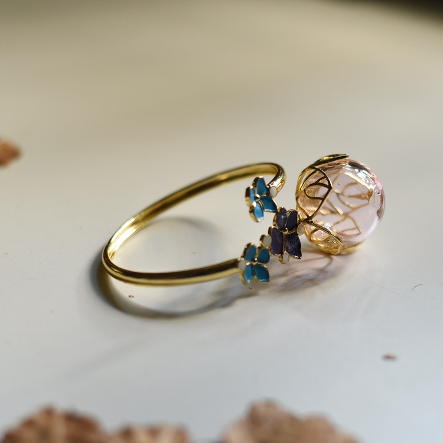 online Designer Glass Hydrangea Bracelet