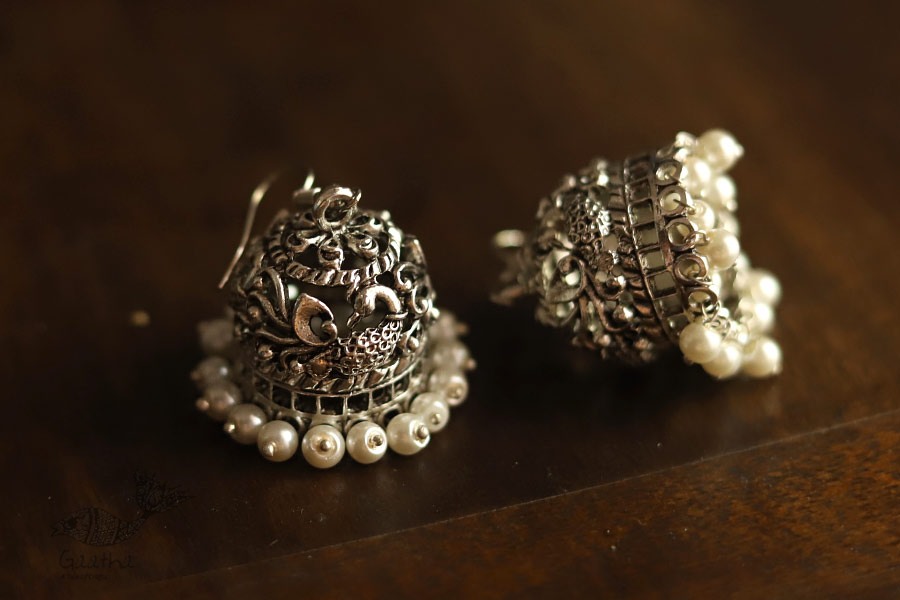 इशाना ✽ White Metal ✽ Earring 9