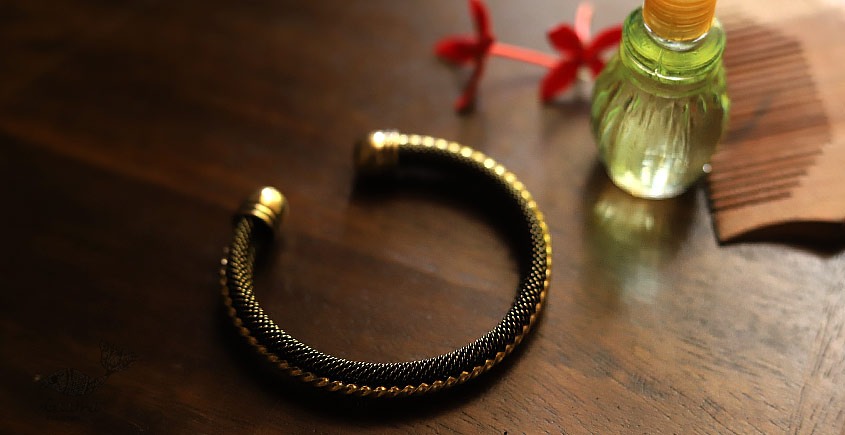 इशाना ✽ White Metal ✽ Kada 28 इशाना ✽ White Metal ✽ Kada 28