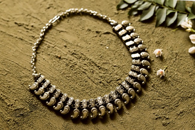 धरा ✽ Antique Finish White Metal ✽ Necklace { 41 }