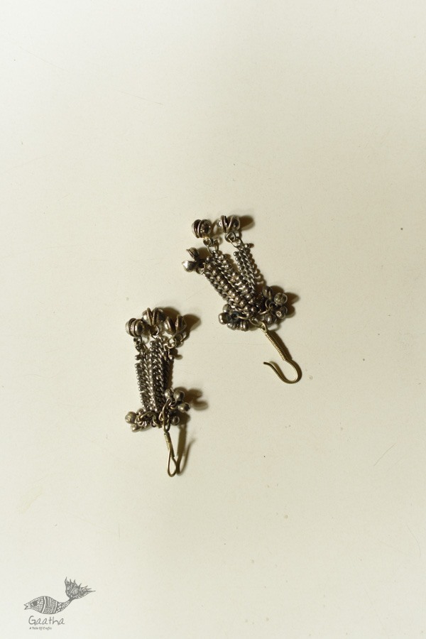 shop Vintage White Metal Earring