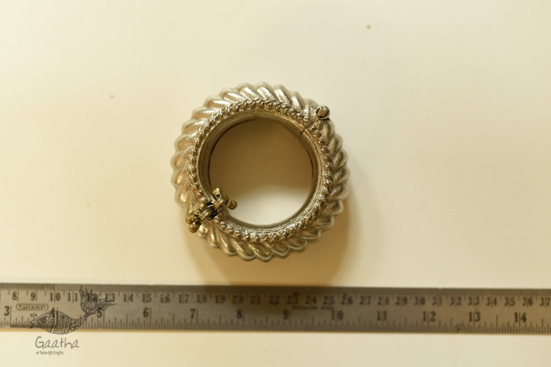 shop Vintage Folding Kada