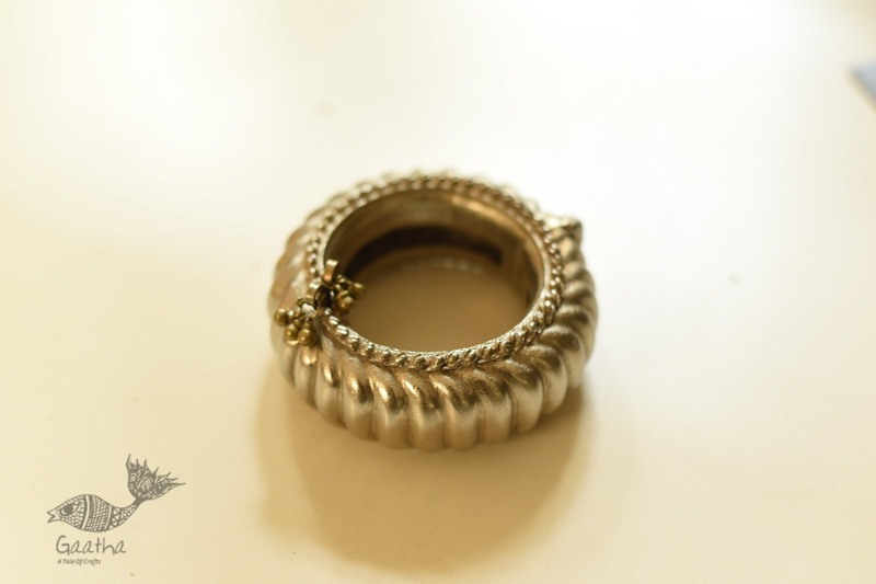 shop Vintage Folding Kada