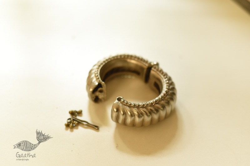 shop Vintage Folding Kada