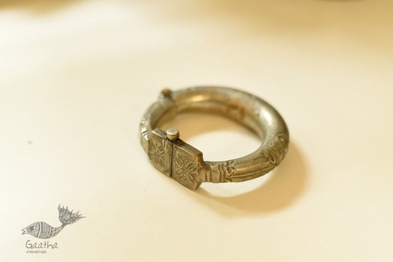 shop Ankle Folding Kada / Bajubandh Kada