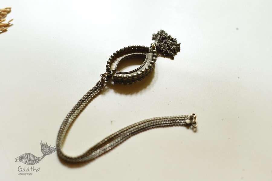 shop Handmade Vintage Jewelry - Necklace
