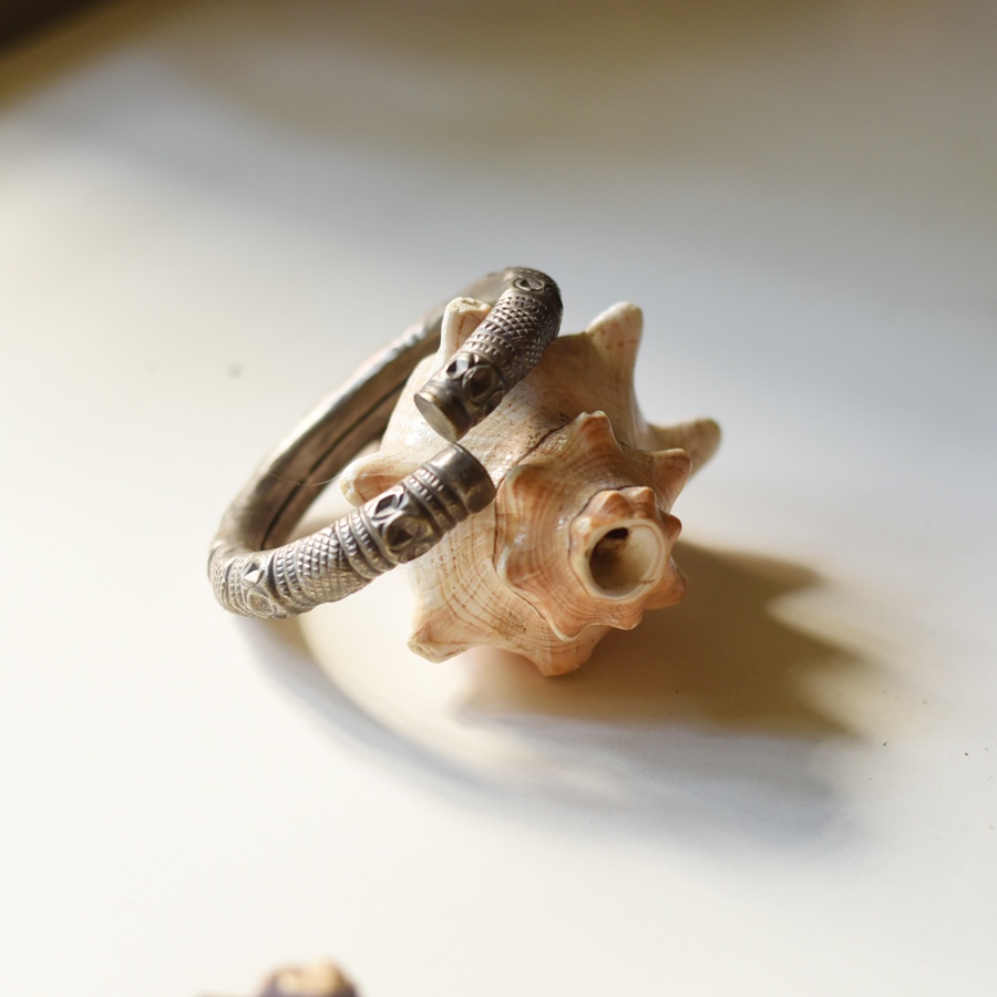 shop Vintage Hollow Ankle Kada 