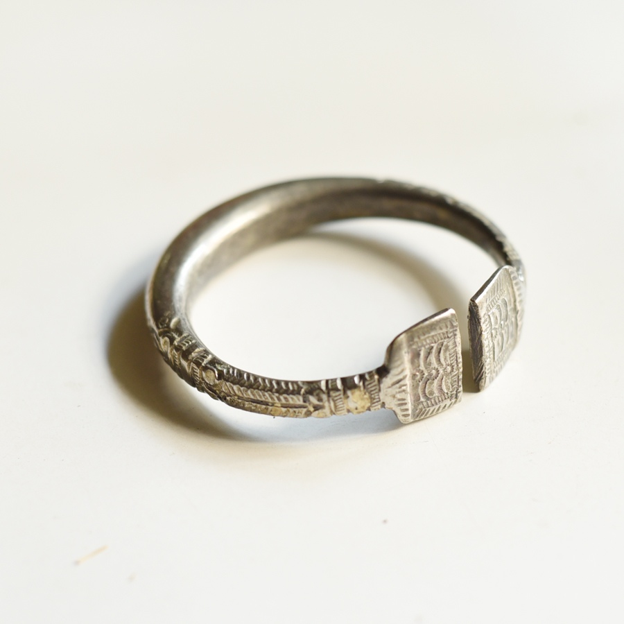 shop Vintage Trible Ankle Kada