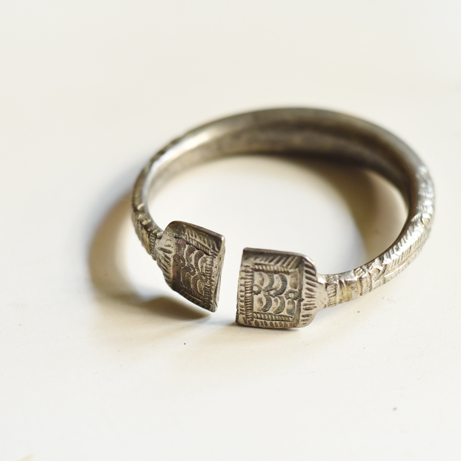 shop Vintage Trible Ankle Kada