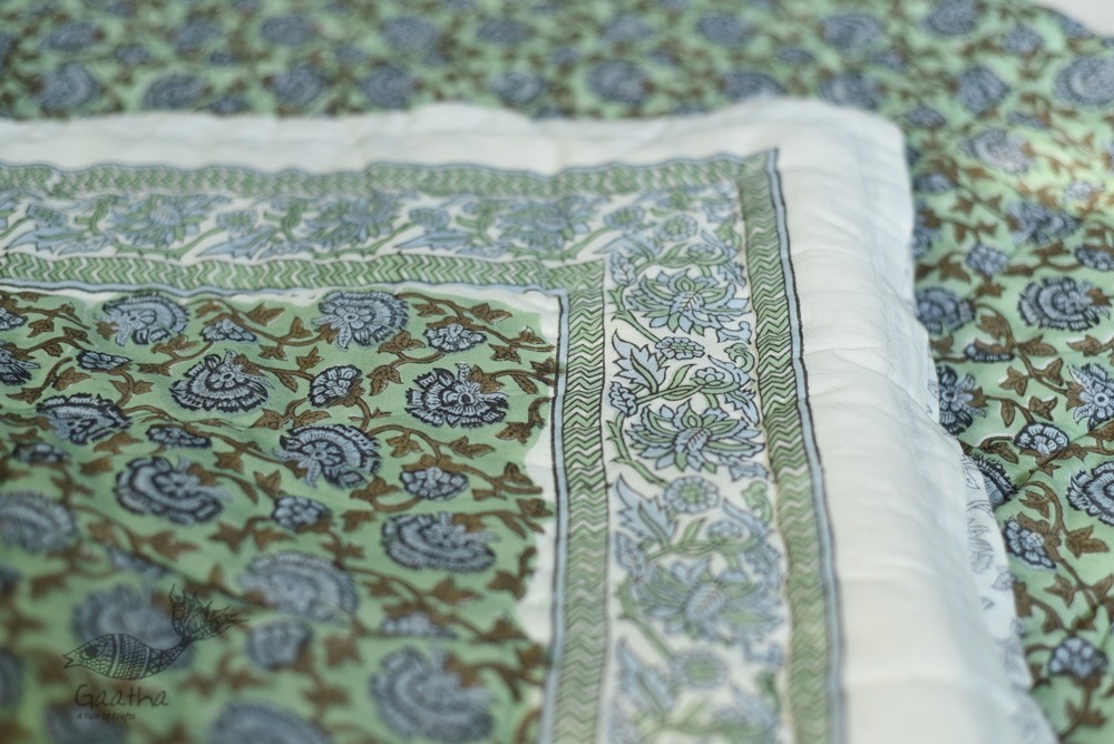 shop Sanganeri Jaipuri Razai - Light Weight Quilt (Double Bed) - Green Flower