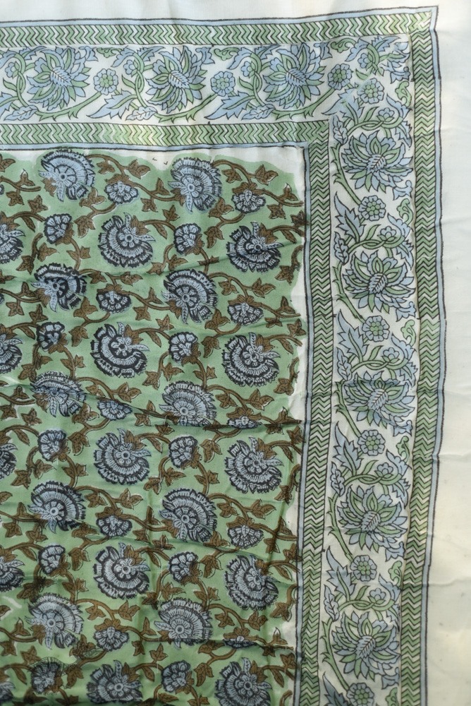 shop Sanganeri Jaipuri Razai - Light Weight Quilt (Double Bed) - Green Flower