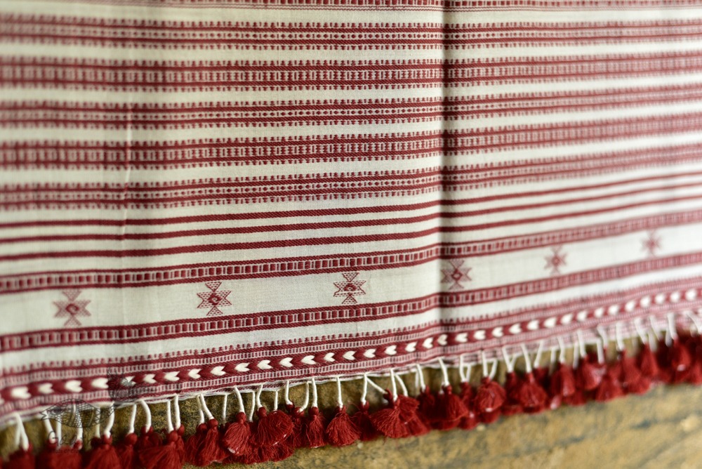 Handwoven kala cotton bhujodi weaving stoles from kutch